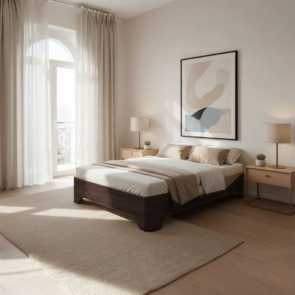 Canapé abatible de madera Milán color wengué con colchón y ropa de cama junto a dos mesitas
